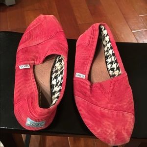 Red TOMS